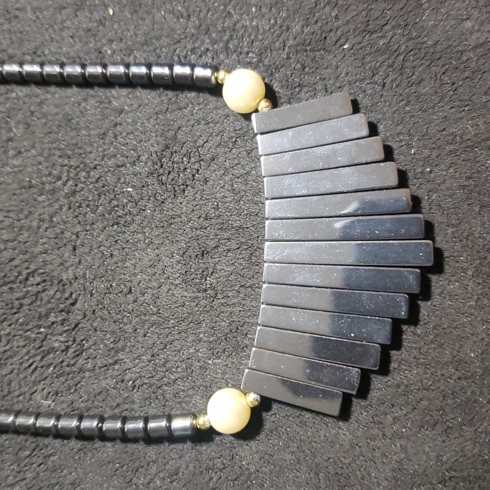 Elegant Hematite and Gold Necklace